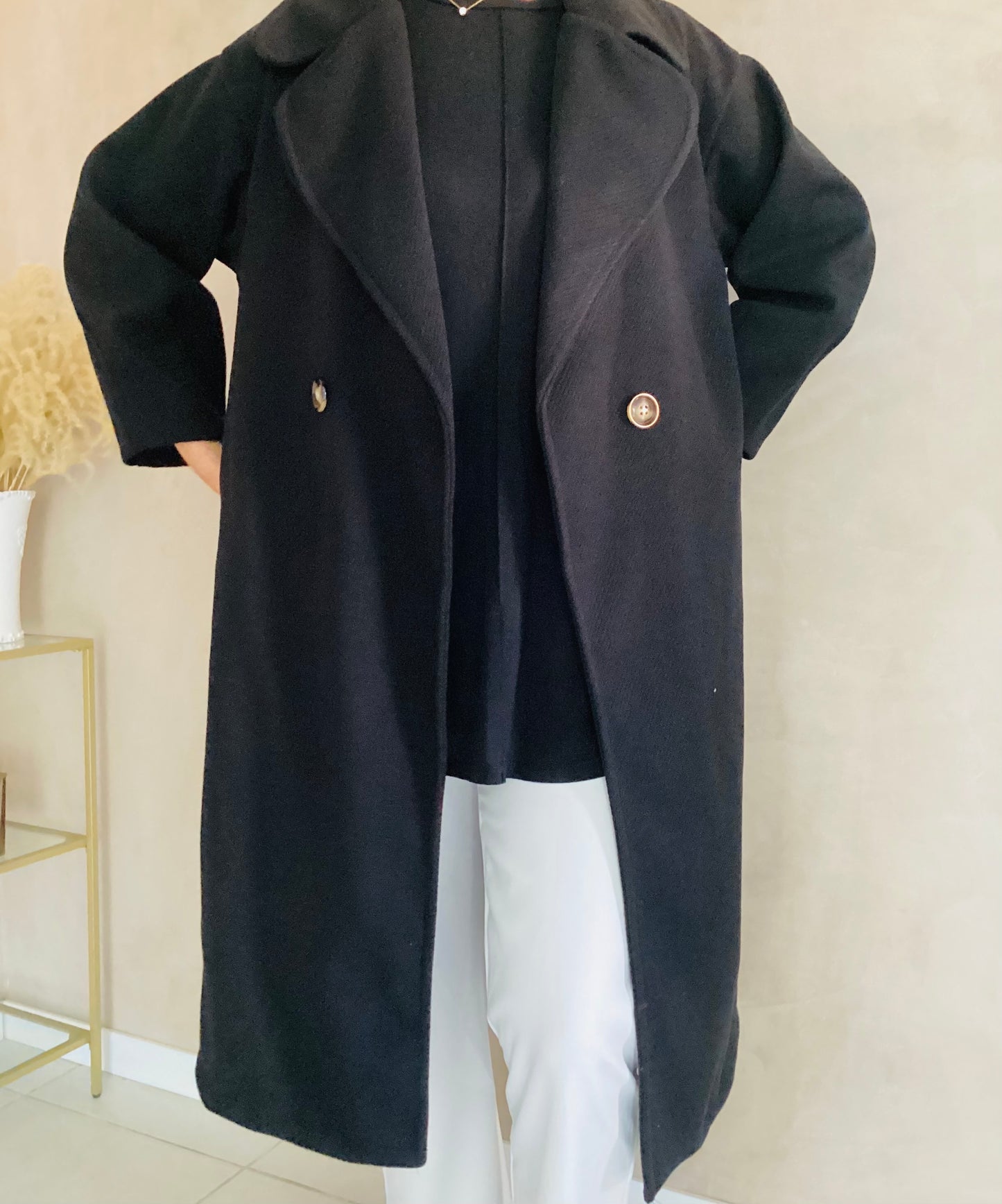 Manteau à bouton noir