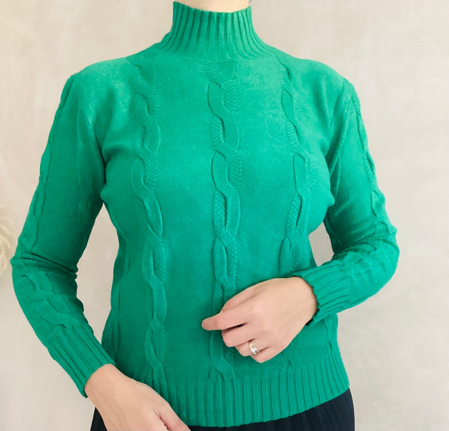 Pull en maille torsadée  vert