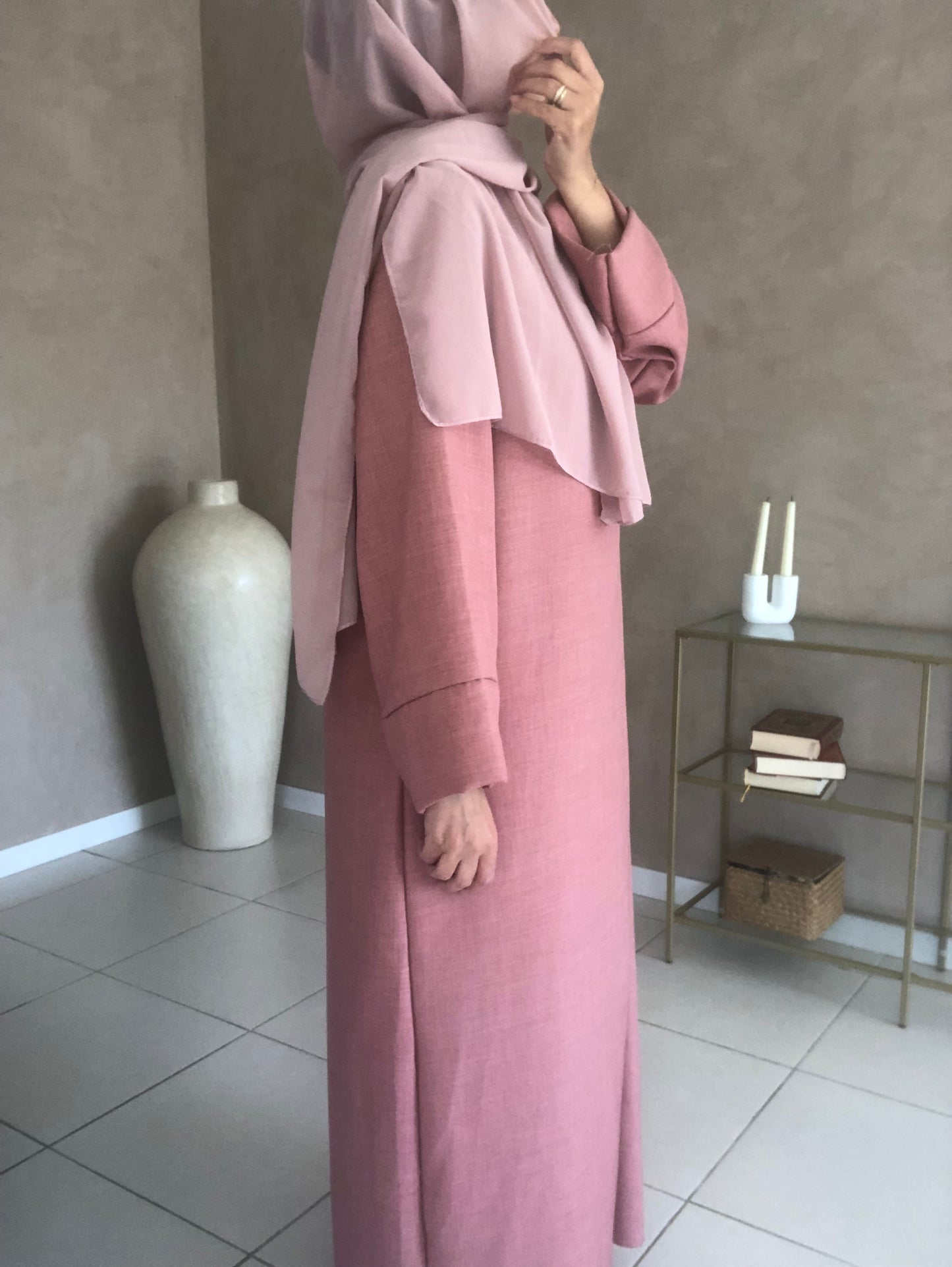 Abaya minimaliste